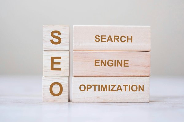 Quels outils SEO gratuits sont les plus efficaces pour les débutants ?
