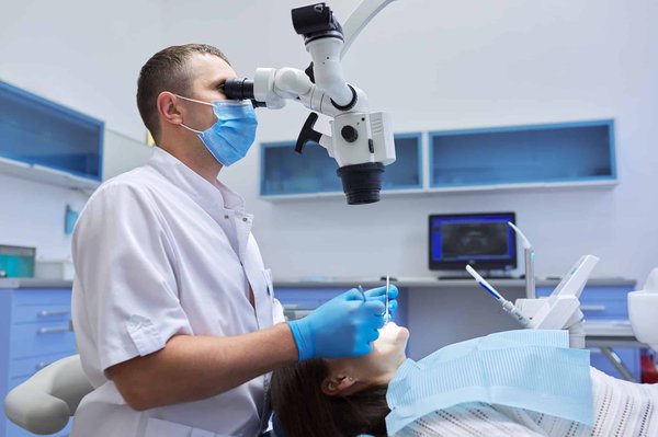 Peut-on trouver des spécialistes en endodontie à Laval ?